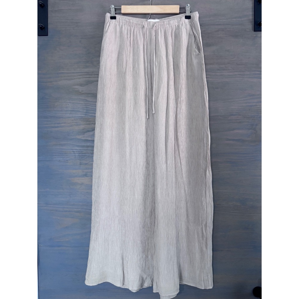 Abercrombie and Fitch‎ Crinkle Wide Leg pants Size Medium - Picture 4 of 6